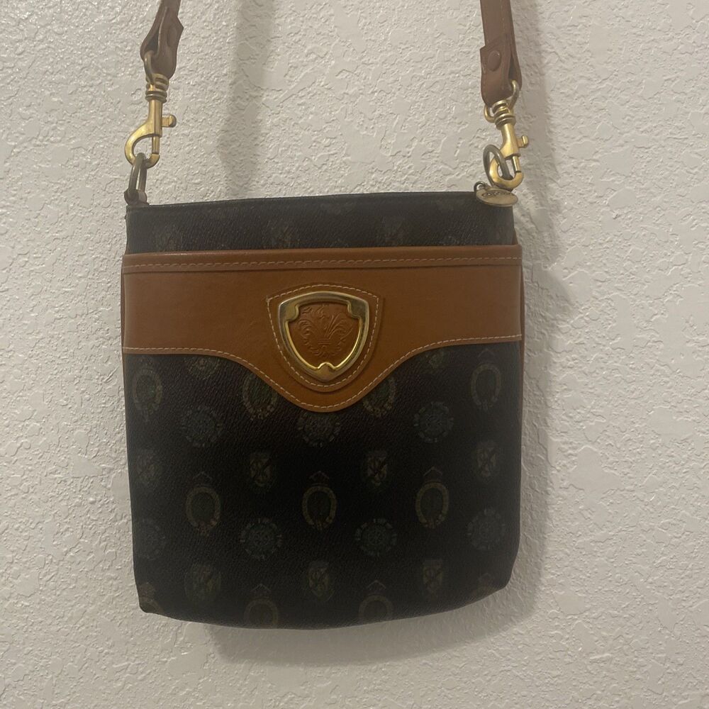 Capezio Shoulder Bag Cream and Tan 90's Vtg Chic Vintage logo